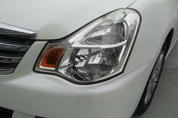 日产轩逸2009款天窗二手车价格,日产轩逸13款1.6自动二手车价格