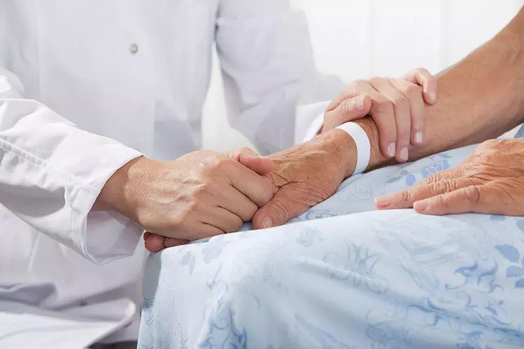 一位被判了“死刑”的患者对医务人员说了这样的话