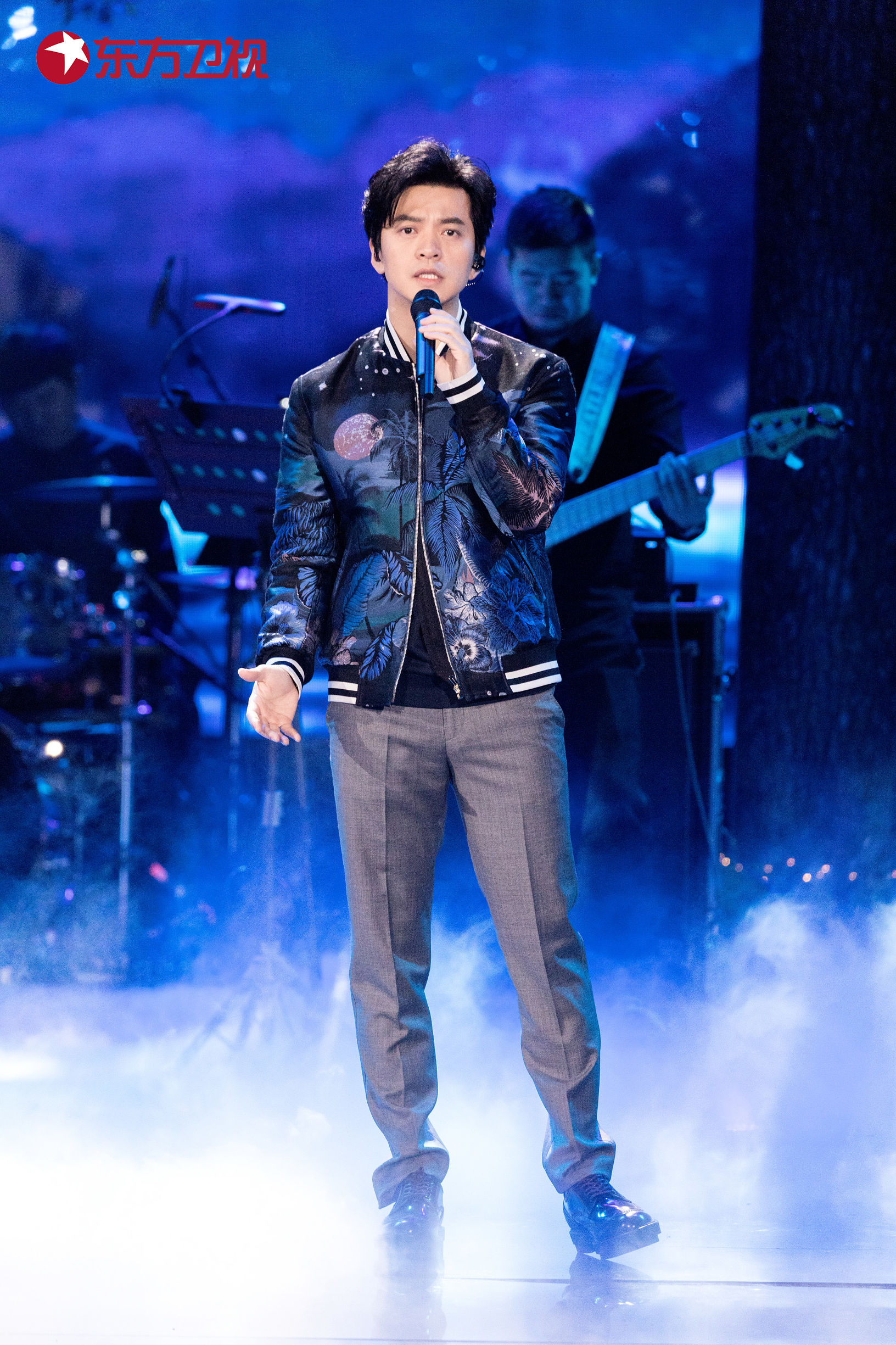 合唱李健孙俪,邓超孙俪看邓紫棋演唱会