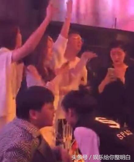 王思聪齐名的上海公子哥,王思聪现身夜店身边美女如云