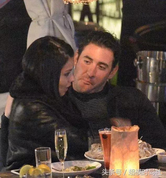 她差点成王妃，拒绝物化女性！现竟恋上一当街摸臀的男友