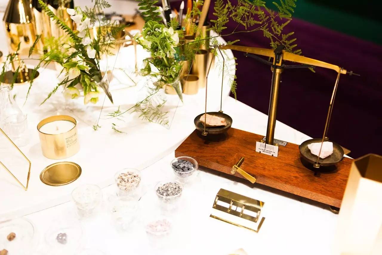 韩国比较火的墨镜,韩国超火的墨镜