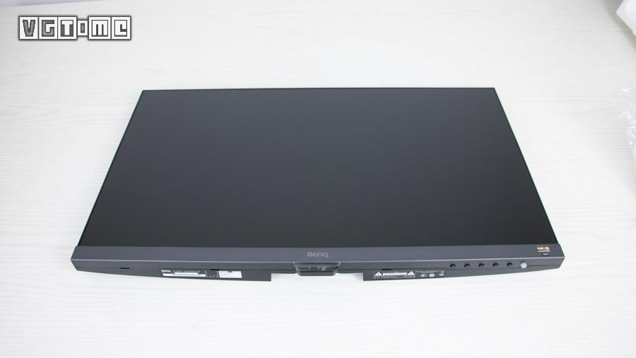 想给电脑配个音箱,好用的hdr显示屏