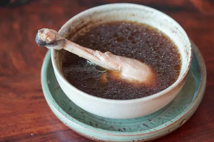 春天养肝喝什么汤好,春天吃乌鸡白凤丸养肝