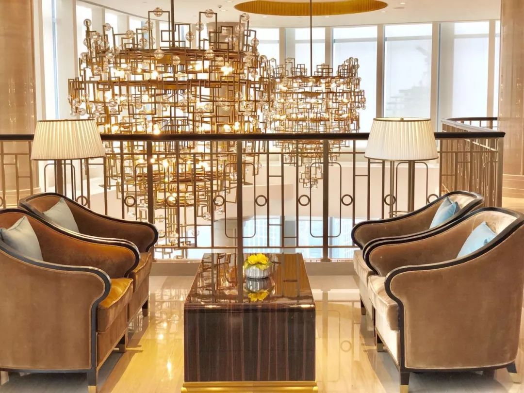 睡进220米高空上的云端酒店，玩转网红LINEFRIENDS乐园，新晋亲子游地标来袭！