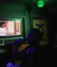 王菲谢霆锋甜蜜相处,王菲谢霆锋十指紧扣大秀恩爱