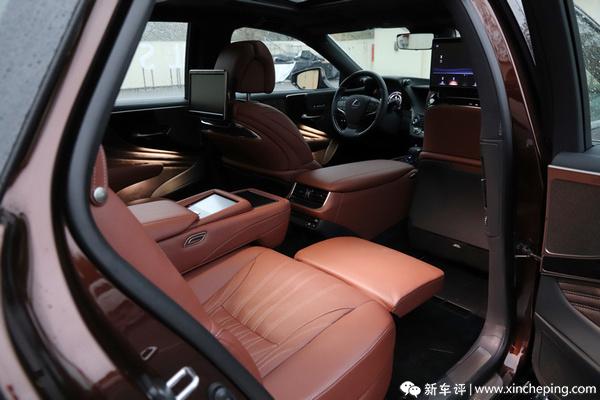 东方人一定要坐西方风格的豪车?这台东方豪车站出来说不!