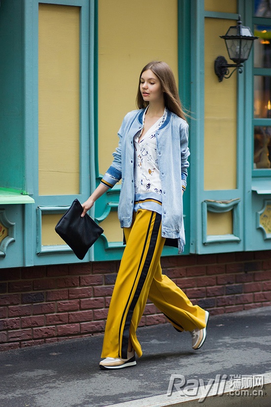 杨紫黑色阔腿牛仔裤,杨紫健身裤