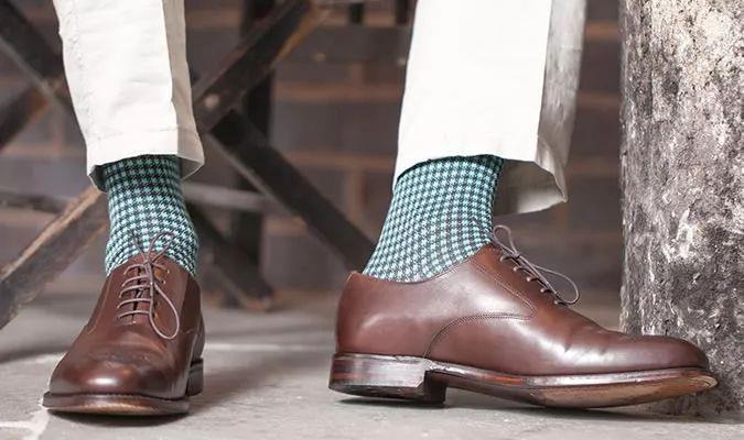 男人爱机车，但女人爱的是你穿的那件皮夹克