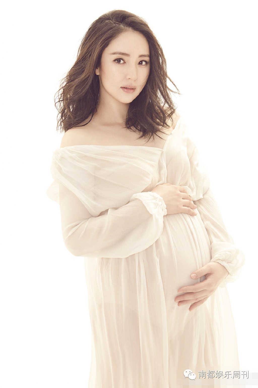 伊能静董璇晒大肚照，大S月底临盆，钟嘉欣宣布怀孕！