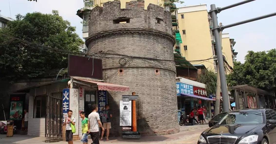 它们承载好多成都人的记忆,让我们一起来保护这些老工业建筑吧!