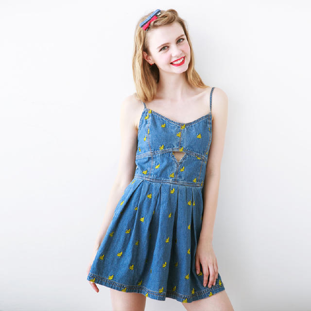 长腿秘籍高腰刺绣字母拖地裤,穿搭小能手美女