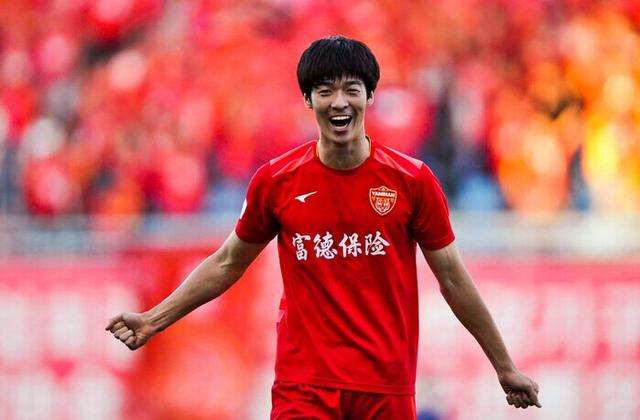 在中国如何建立一支职业足球队,给你一亿资金打造一支球队