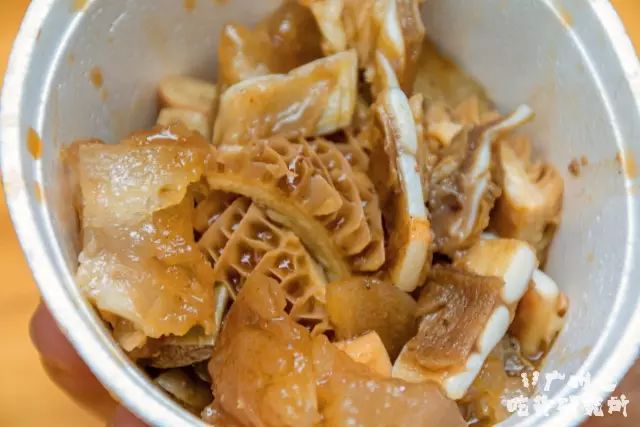 一碗牛杂能在夜市立足几十年,牛杂记忆深处的味道