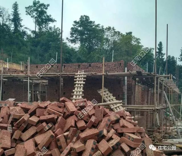 农村建别墅包工包料多少钱一平米,在农村建别墅在网上买图纸好不好