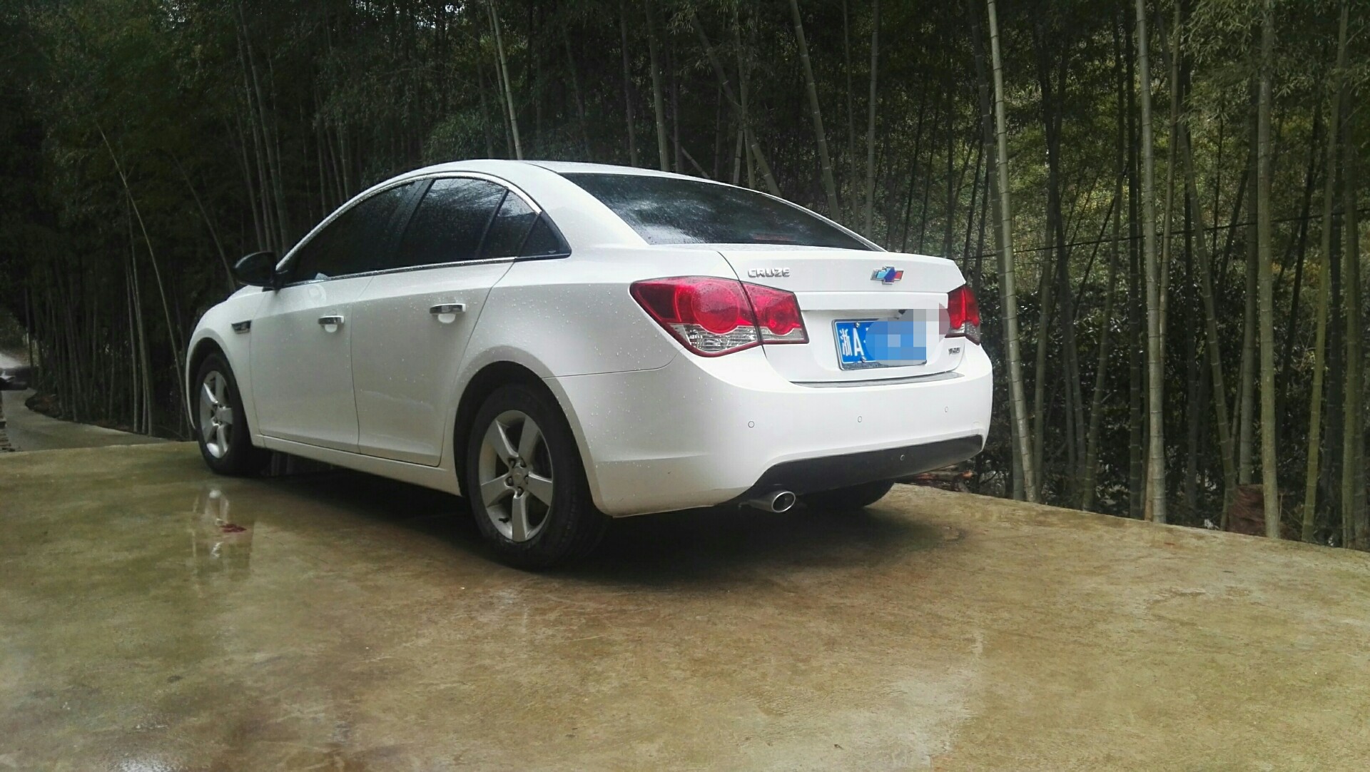 老科鲁兹百公里多少个油,老款科鲁兹跑800公里有压力吗