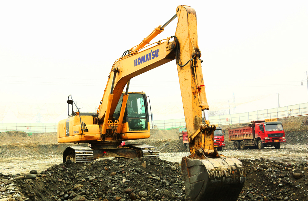 钟均：品质缔造经久价值小松挖掘机超万用户走访