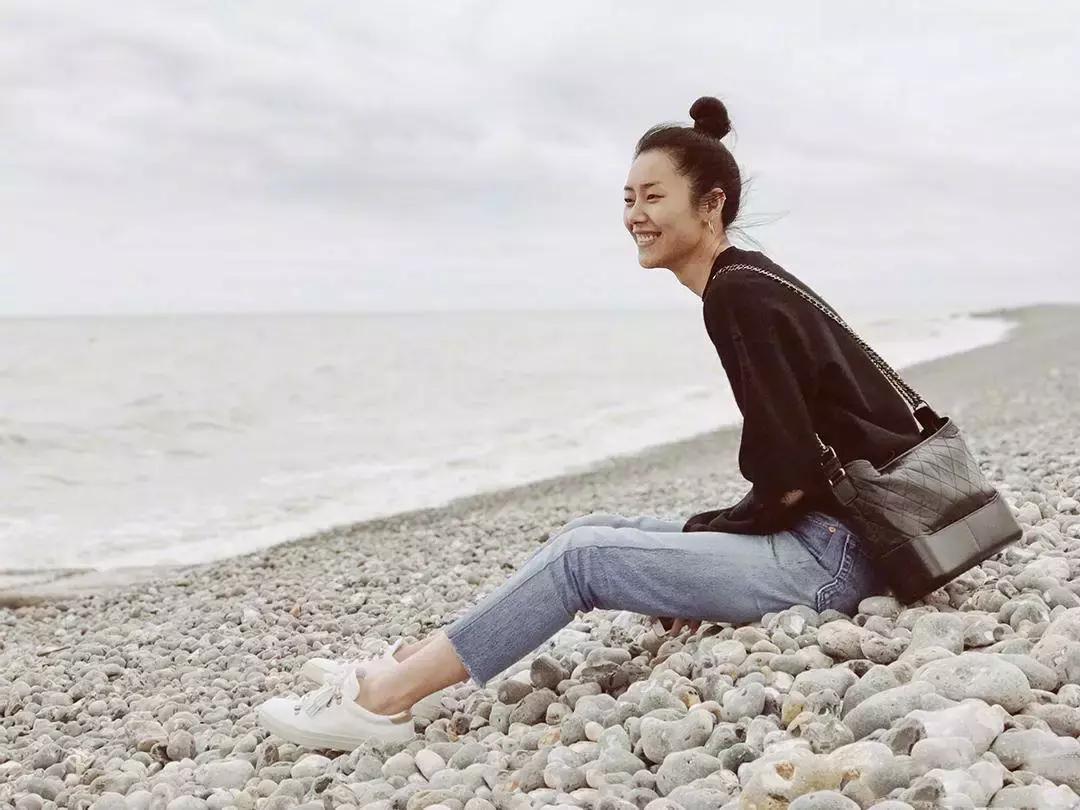 刘雯果然是穿搭高手,刘雯最新日常穿搭图片