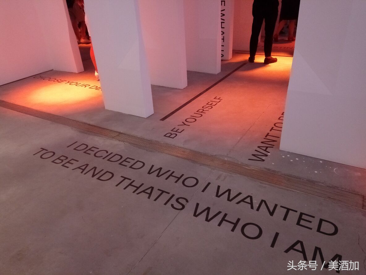 在北京打工月薪1万5什么水平,在北京月工资两万还存不了钱