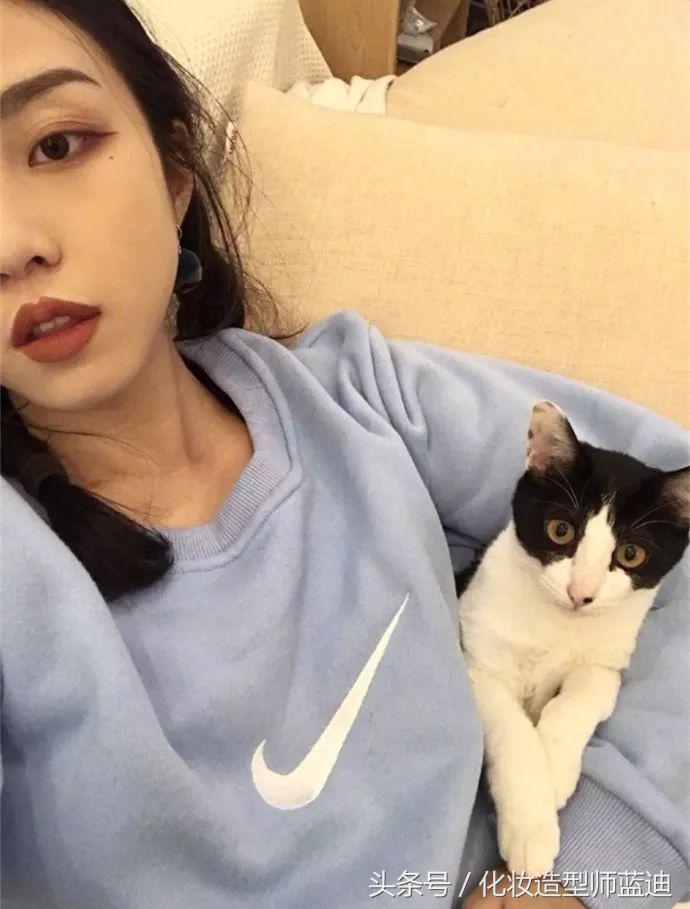 马尾辫到底是怎么样的发型,一直是马尾辫不知道适合什么发型