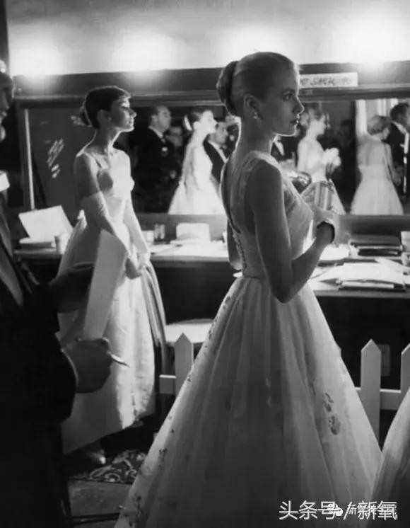 赫本与梦露为何命运差别大,梦露和赫本哪个更美