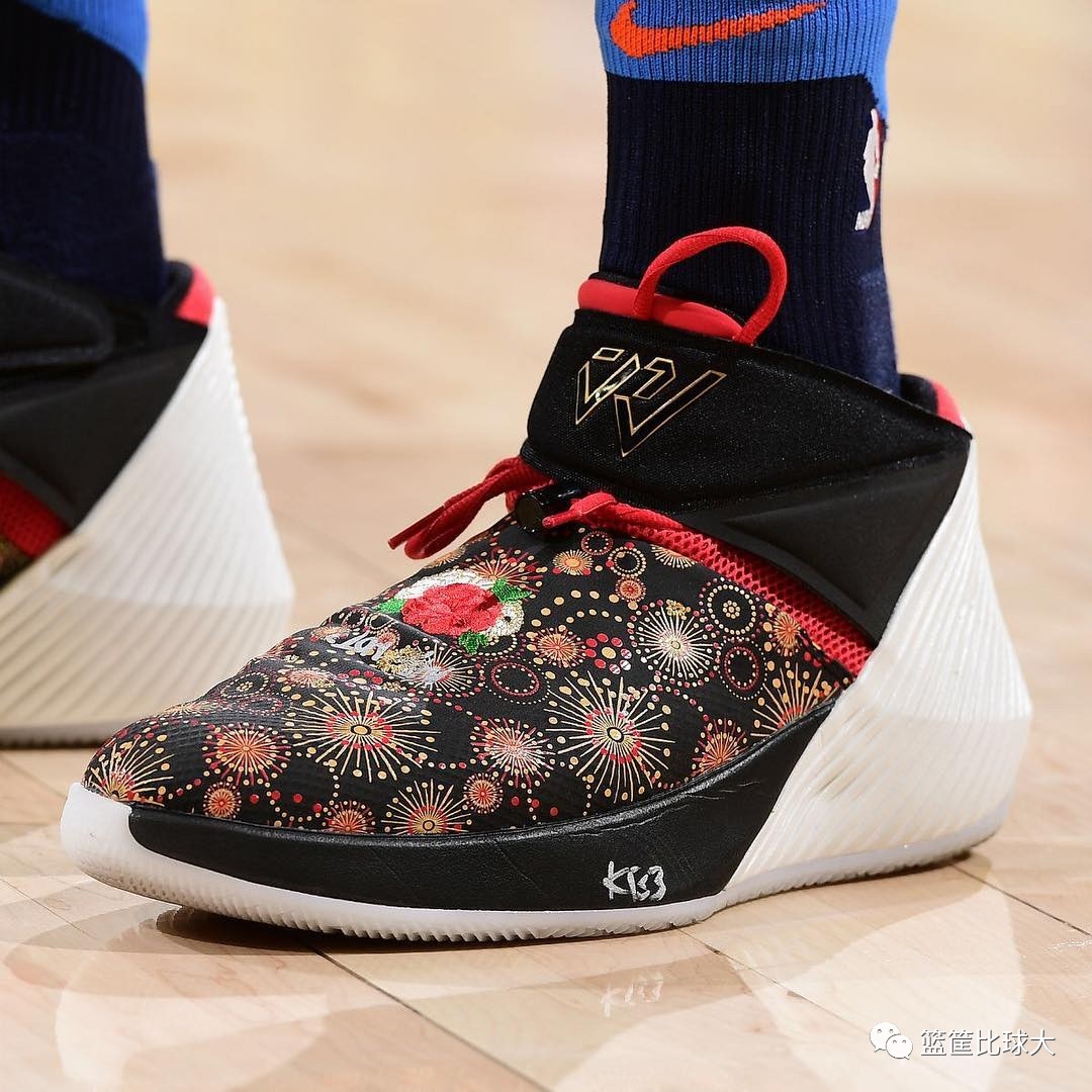 库里中国赛2017深圳出场仪式,2020库里nba入场秀