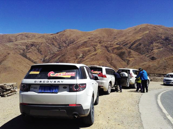 成都到拉萨租车费用多少,成都到稻城租车价格一天多少钱