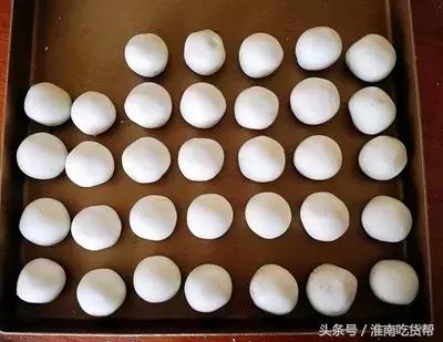 和我学做黑芝麻汤圆吧！自制汤圆其实不难