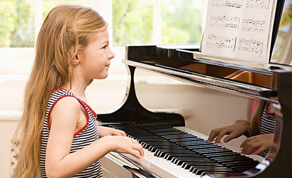 一手钢琴好还是二手钢琴好,初学者买二手钢琴还是全新的