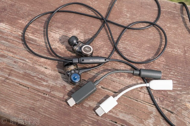 在3.5mm纷纷阵亡的当下，一款靠谱的Type-C转3.5mm或许是唯一稻草