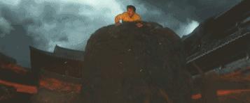 这部几乎把韩国人都赶到影院的巨片,我一手五颗星一手一颗星