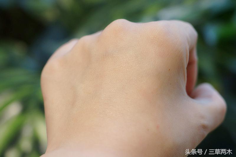 三草两木透水乳测评,值得拥有的三草两木