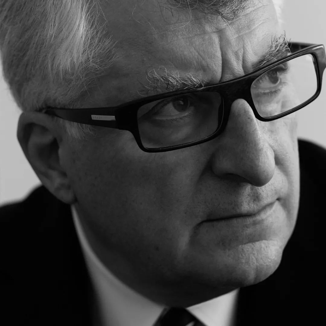 prada普拉达现在的意义,prada墙裂解析