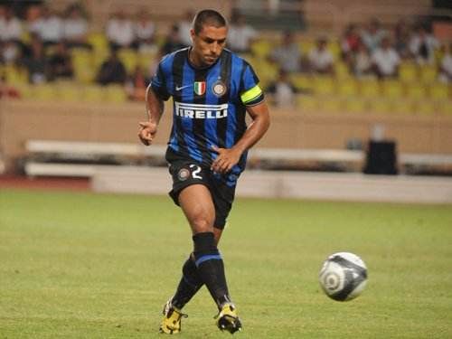 足球靠身体过人,矮个子在足球上有啥优势