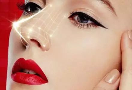 新手补妆一般用什么补,中途补妆视频教程