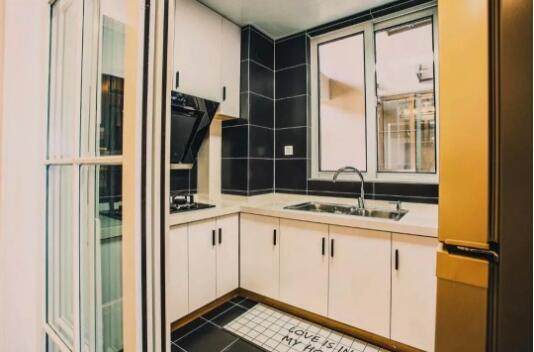 小户型北欧定制柜色彩搭配,蓝色北欧风小户型效果