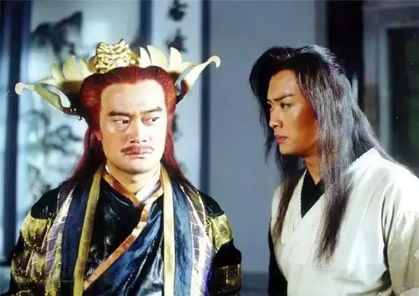 武林外史白飞飞为什么毁朱七七容,武林外史朱七七为什么救白飞飞