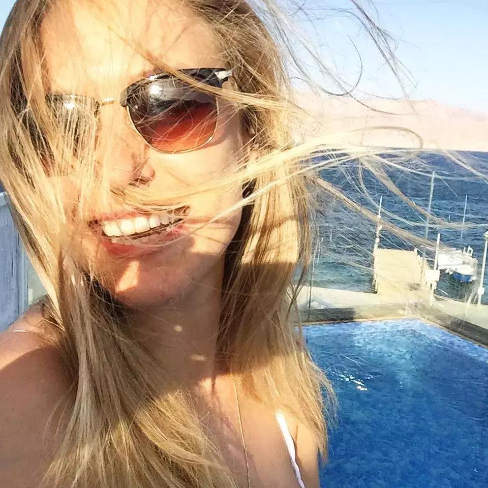 教你一招简单拍出漂亮的自拍照,如何拍出好看的自拍照