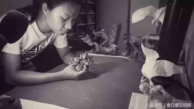 用纸折出来的能卖20万的螳螂,折纸天才秦坤一只纸螳螂卖到21万