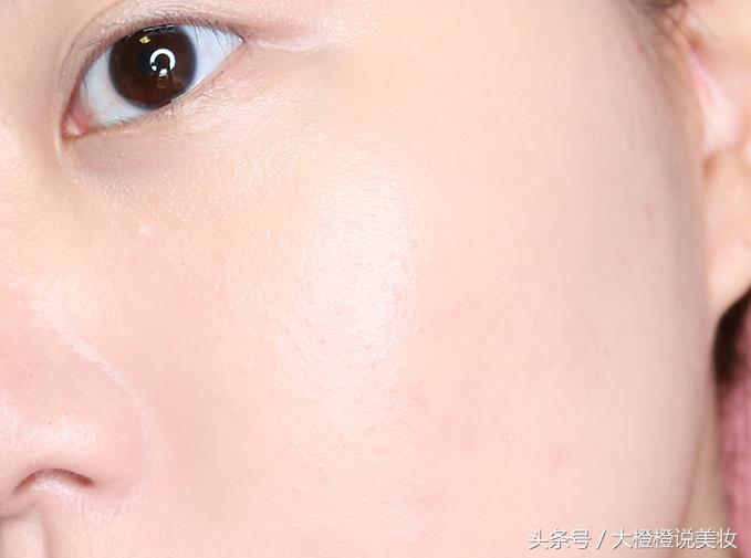 粉底液粉饼气垫bb使用顺序,气垫粉饼粉底液哪个遮瑕力强