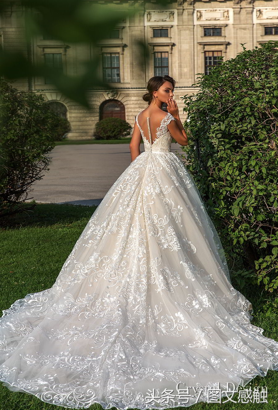 白银婚纱礼服设计,玫瑰婚纱礼服设计