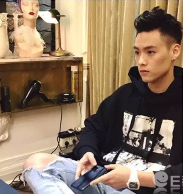 justin范丞丞蔡徐坤合作舞台,范丞丞蔡徐坤黑白