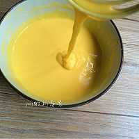 六寸戚风蛋糕超详细版的做法步骤,六寸戚风蛋糕超详细版的做法