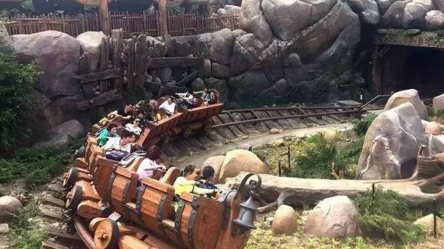 上海迪士尼宝藏地点,上海迪士尼宝藏湾视频