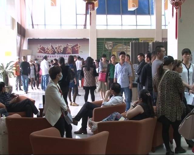 买房返租“好梦易碎”淮安港龙义乌小商品城业主大呼：伤不起！