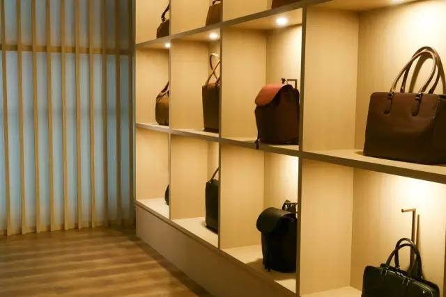 土屋鞄制造所,土屋鞄制造所日本专卖店