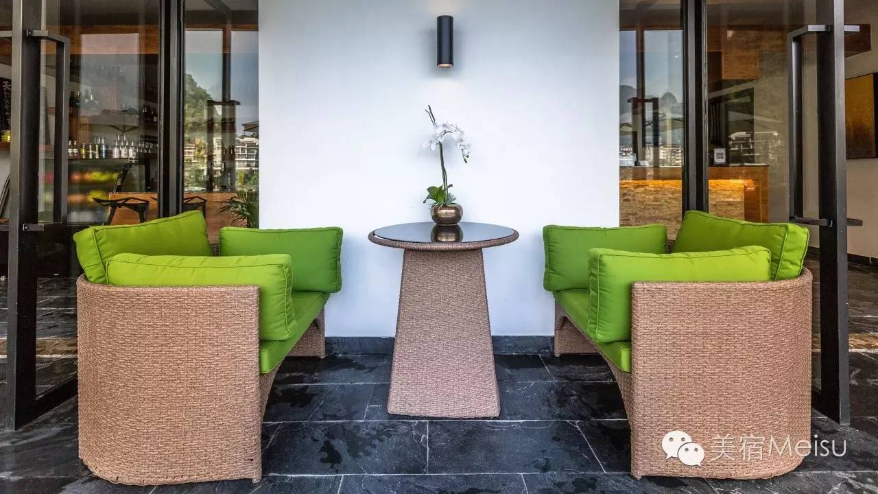 这3家长在山水里的美宿,连起了阳朔最精华的风光!