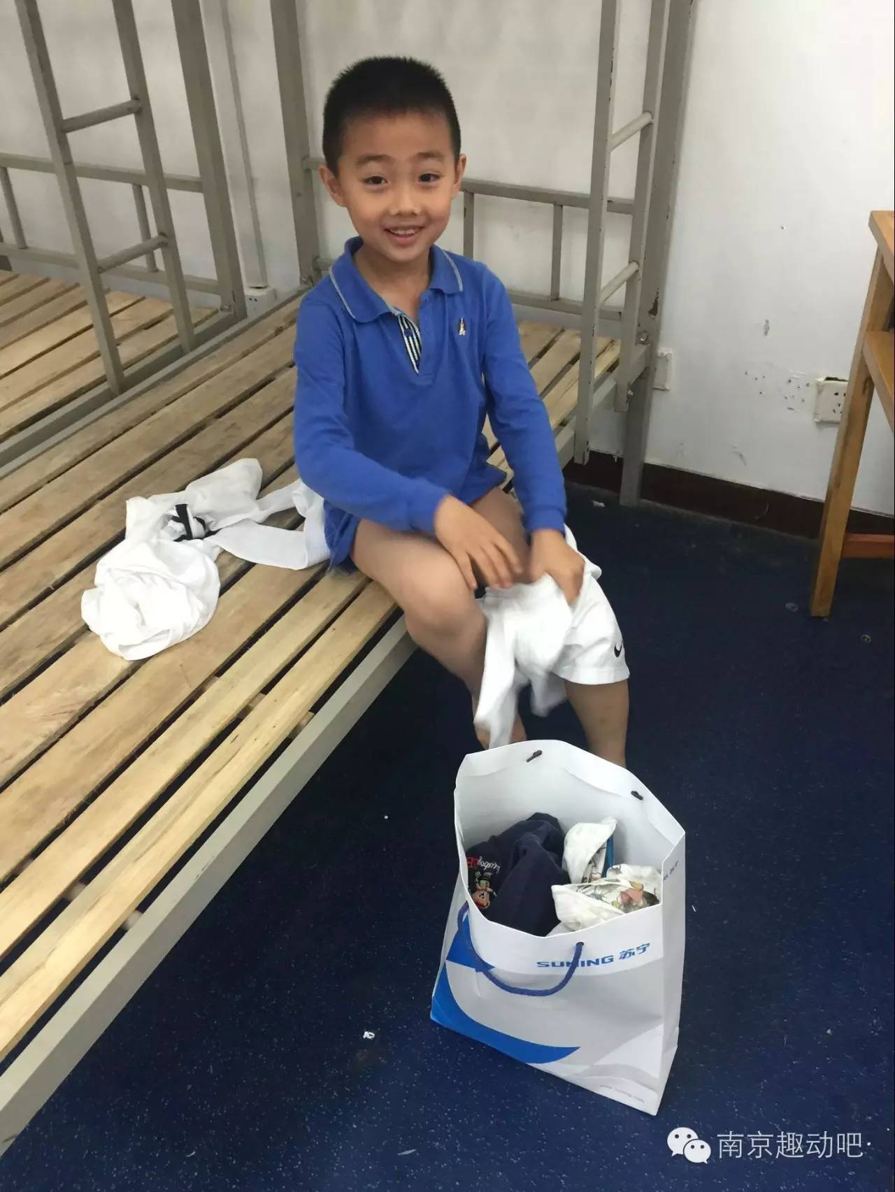 雨花区中小学生足球,南京雨花实验小学足球队视频