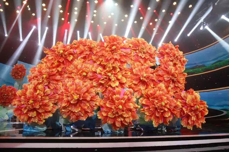 婀栧崡鏄ュぉ璧翠竴鍦鸿姳娴风殑绾︿細,涓囩墿澶嶈嫃缇庝附鑺辨湹