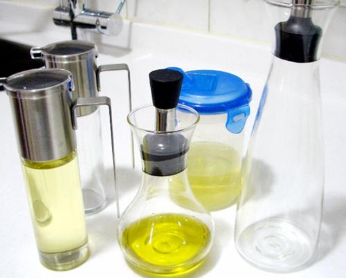 面粉清洁油污的方法,面粉怎么清理墙上油污